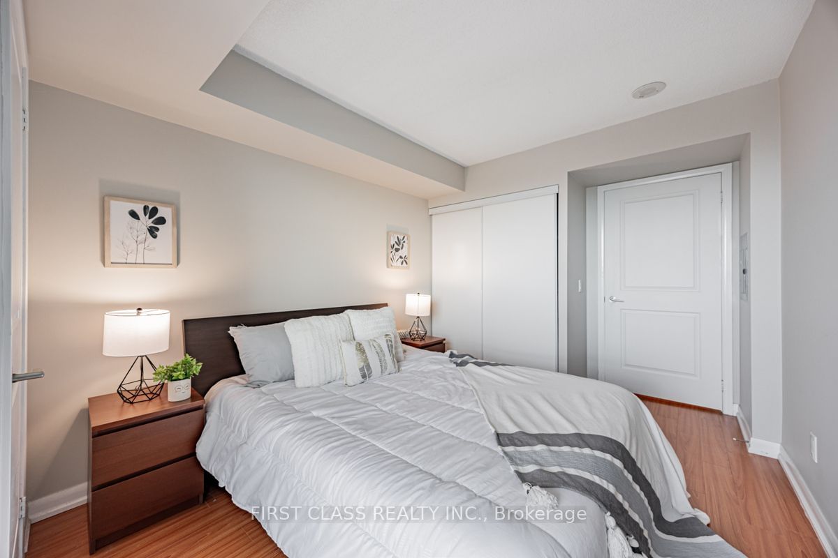 4968 Yonge St, unit 3202 for sale