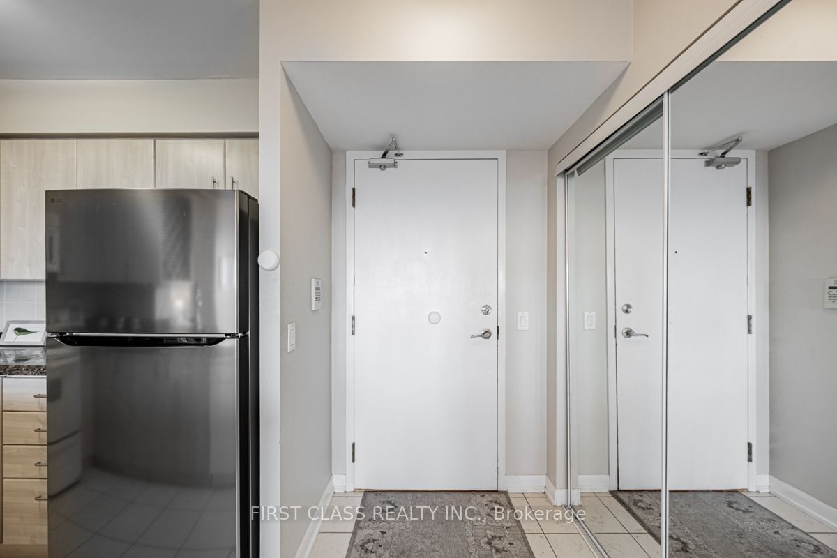 4968 Yonge St, unit 3202 for sale