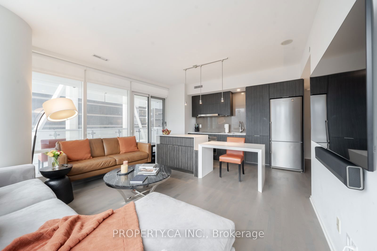 1 Bloor St E, unit 1407 for rent