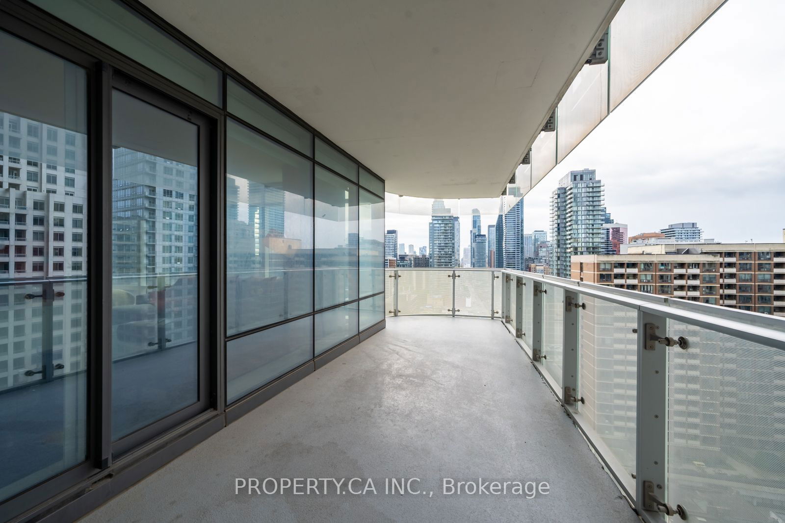 1 Bloor St E, unit 1407 for rent