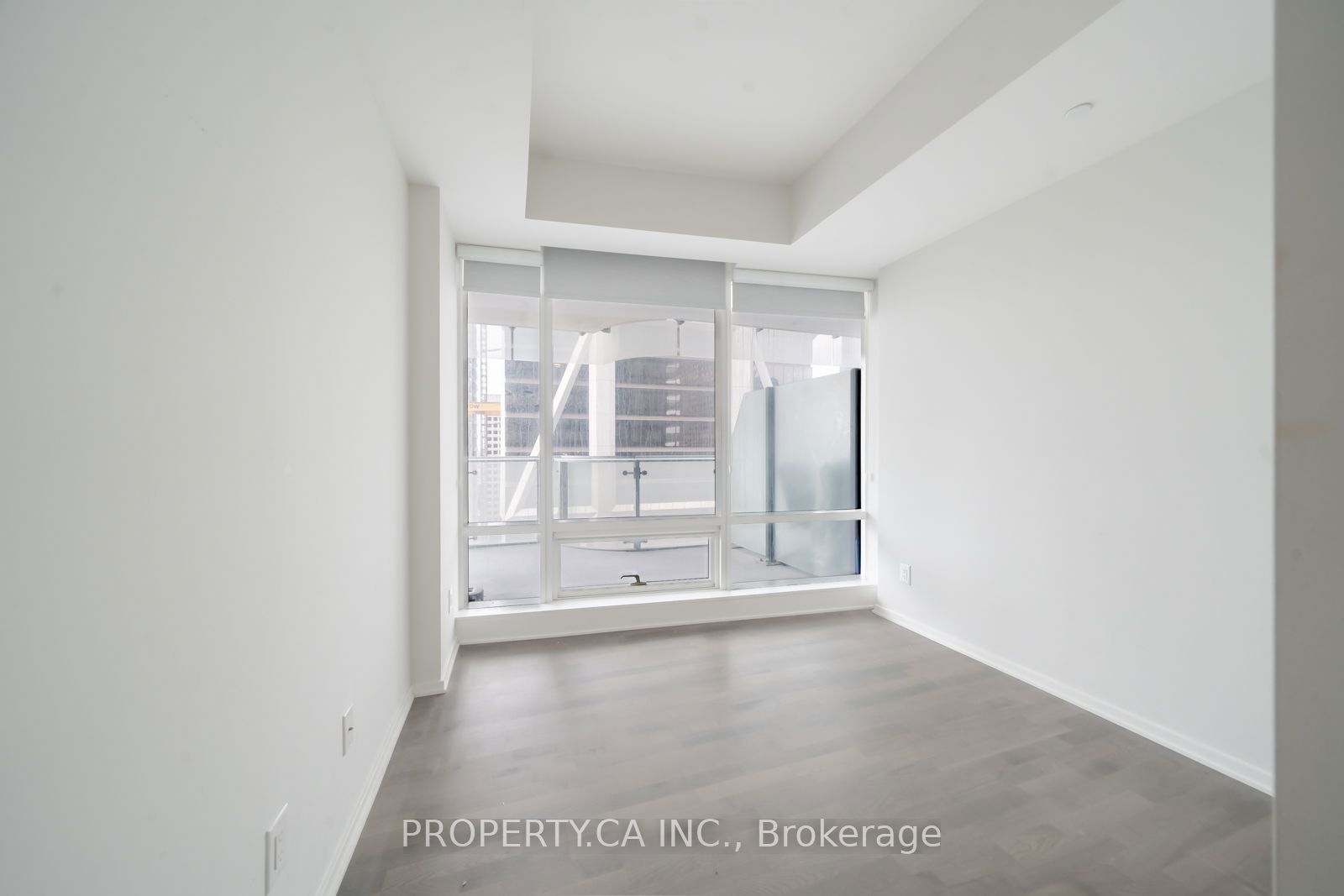 1 Bloor St E, unit 1407 for rent