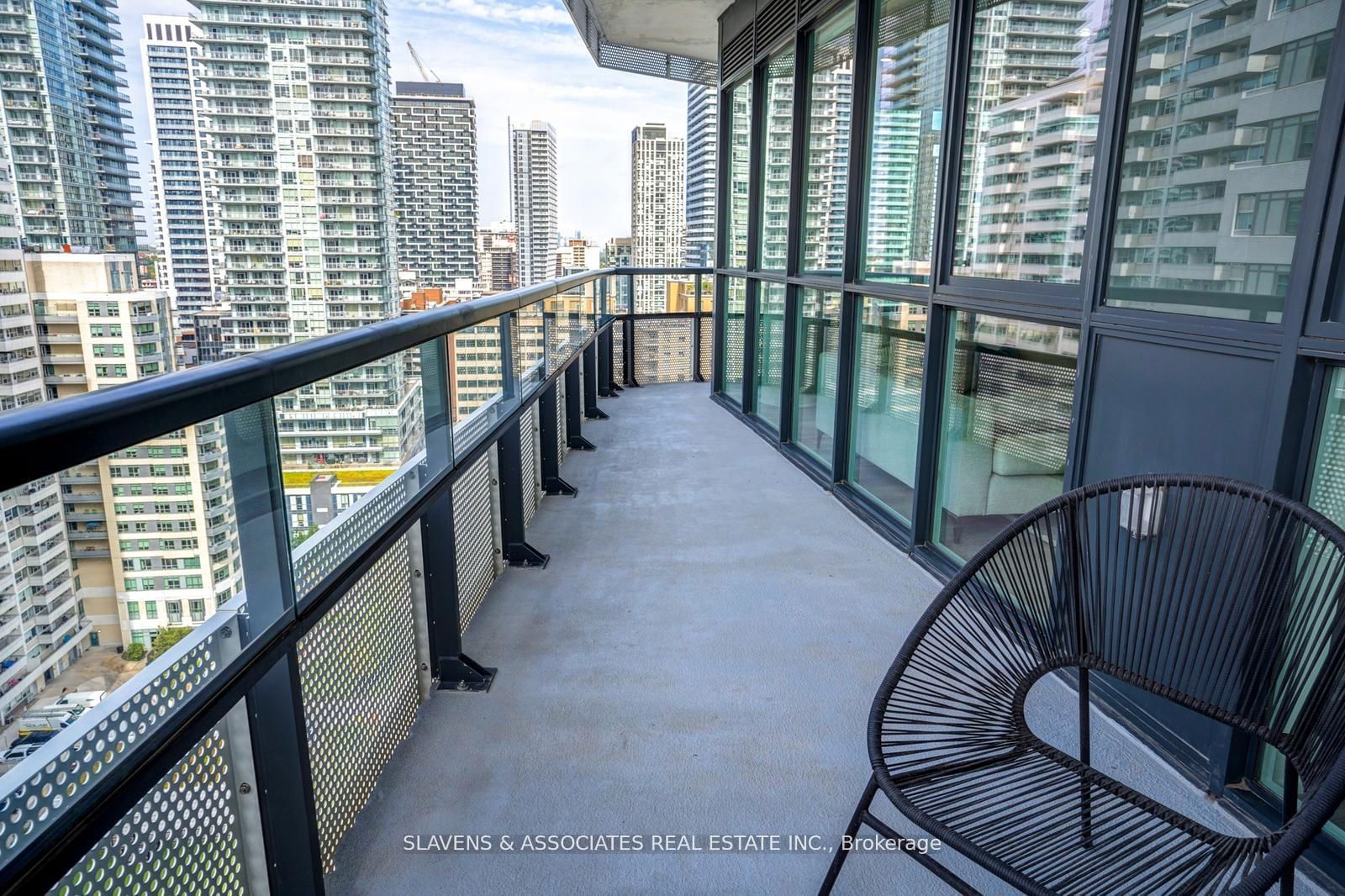 11 Lillian St, unit 1804 for sale