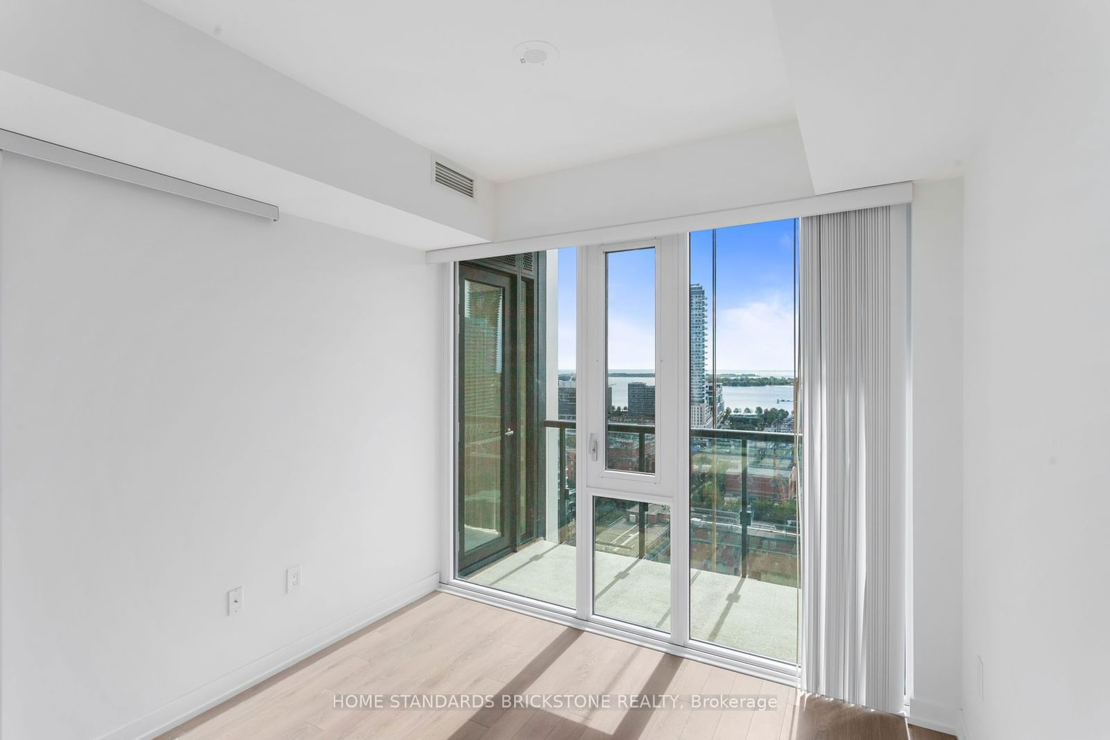 158 Front St E, unit 2109 for sale