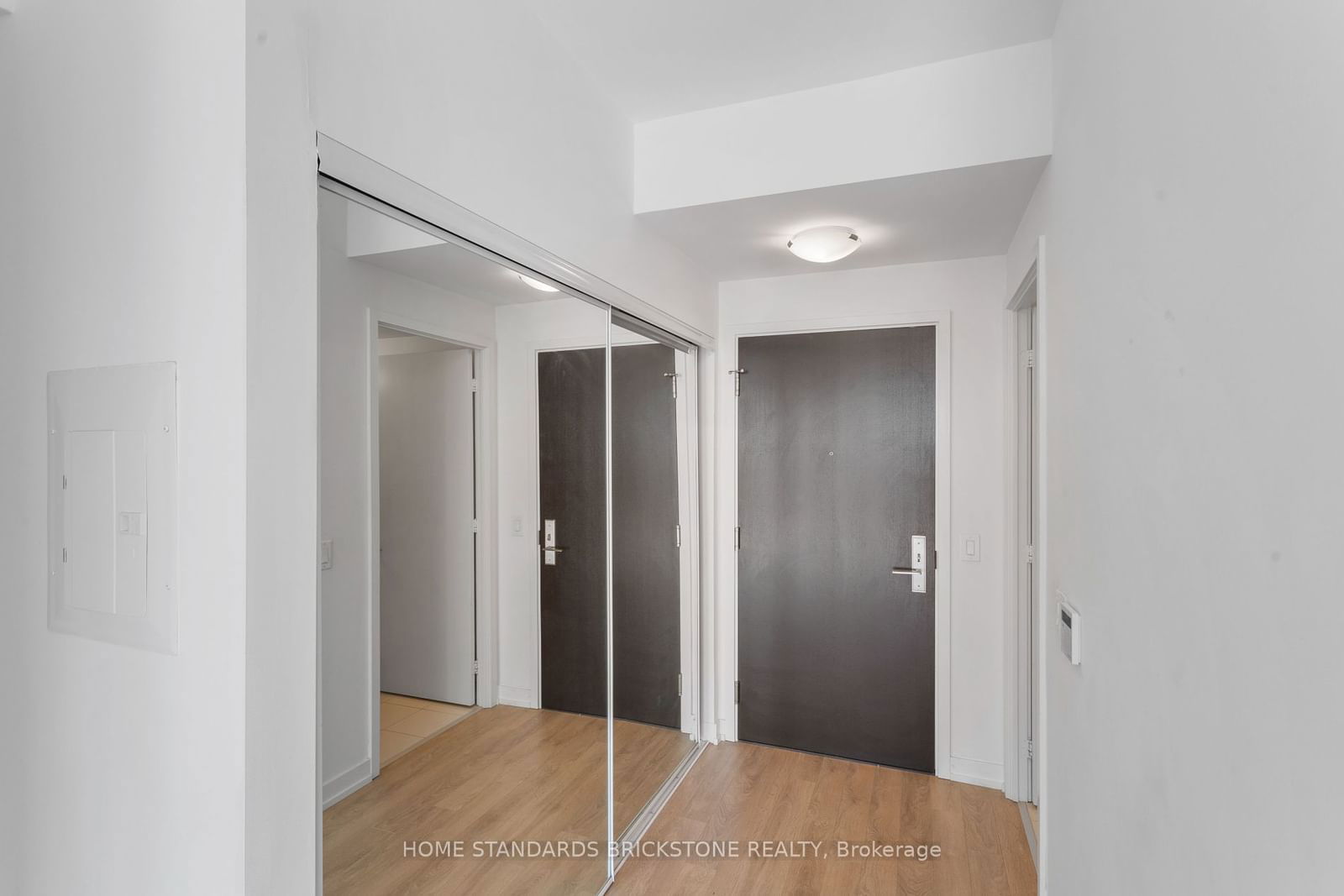 158 Front St E, unit 2109 for sale