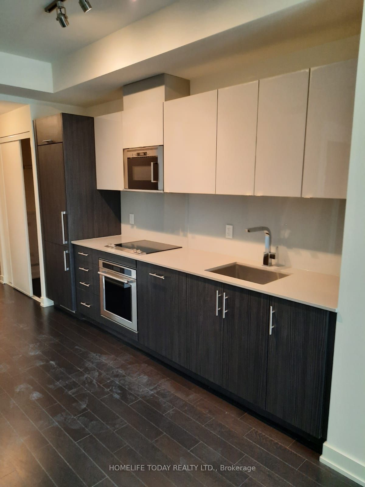 330 Richmond St W, unit 306 for rent