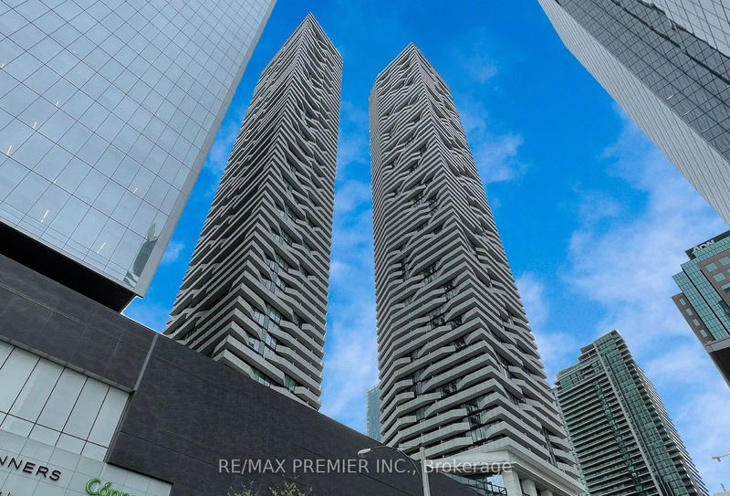 100 Harbour St, unit 1707 for rent