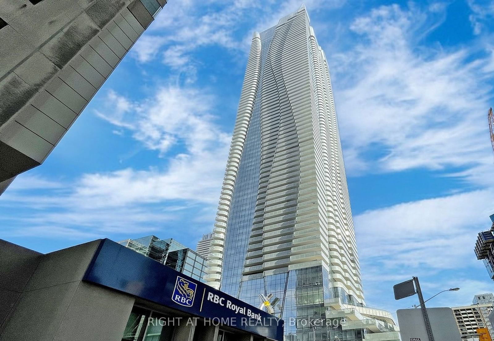 1 bloor St E, unit 6608 for sale