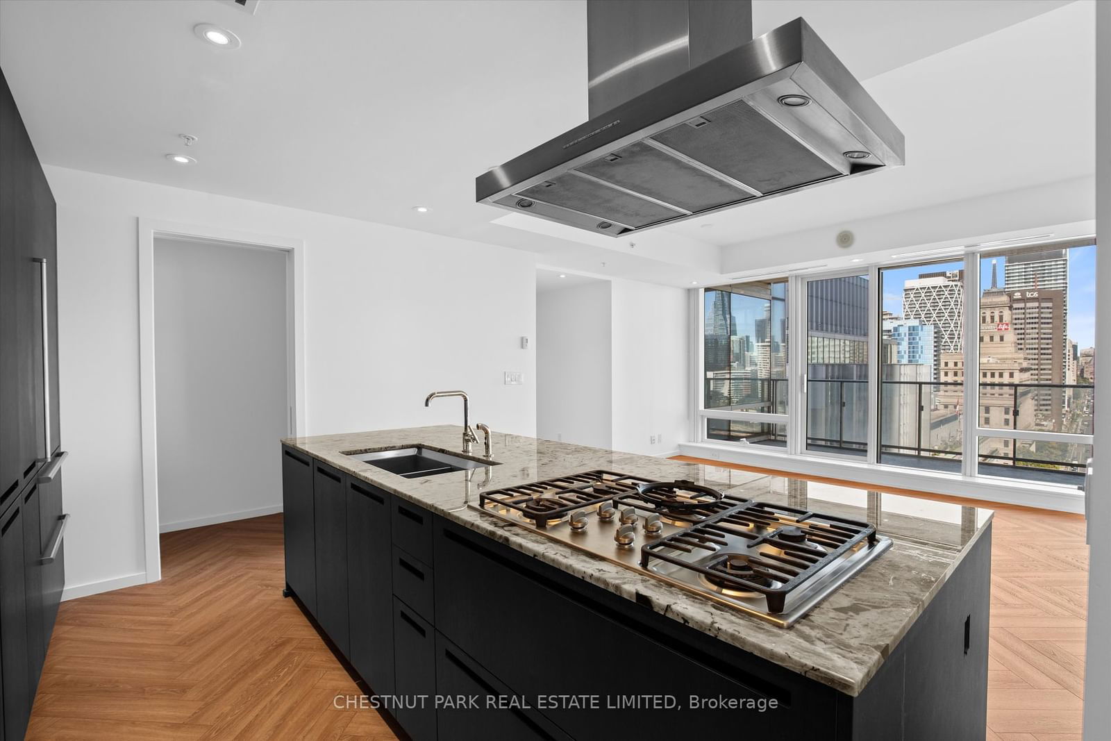 180 University Ave, unit 1906 for sale