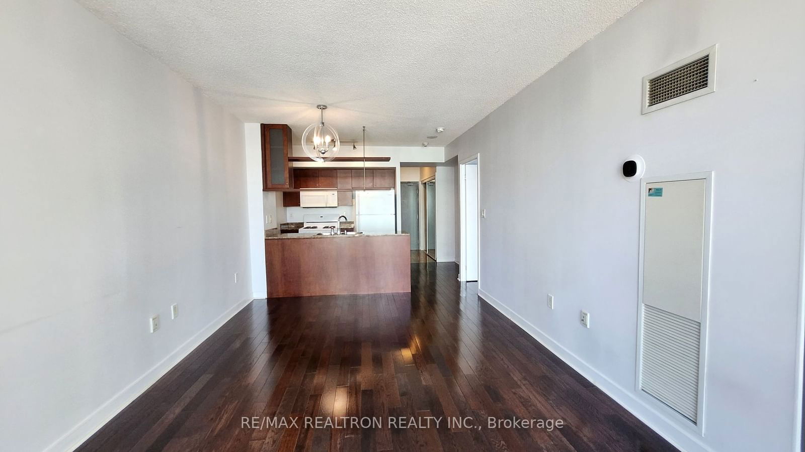 3 Navy Wharf Crt, unit 1205 for rent