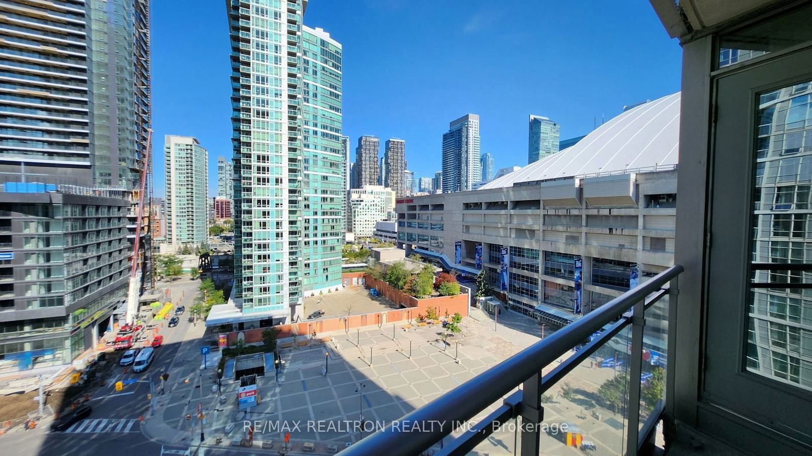 3 Navy Wharf Crt, unit 1205 for rent