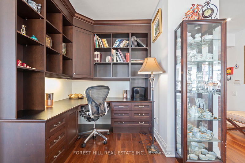 2191 Yonge St, unit 4906 for sale