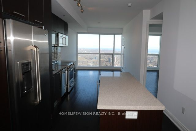 388 Yonge St, unit 7004 for rent