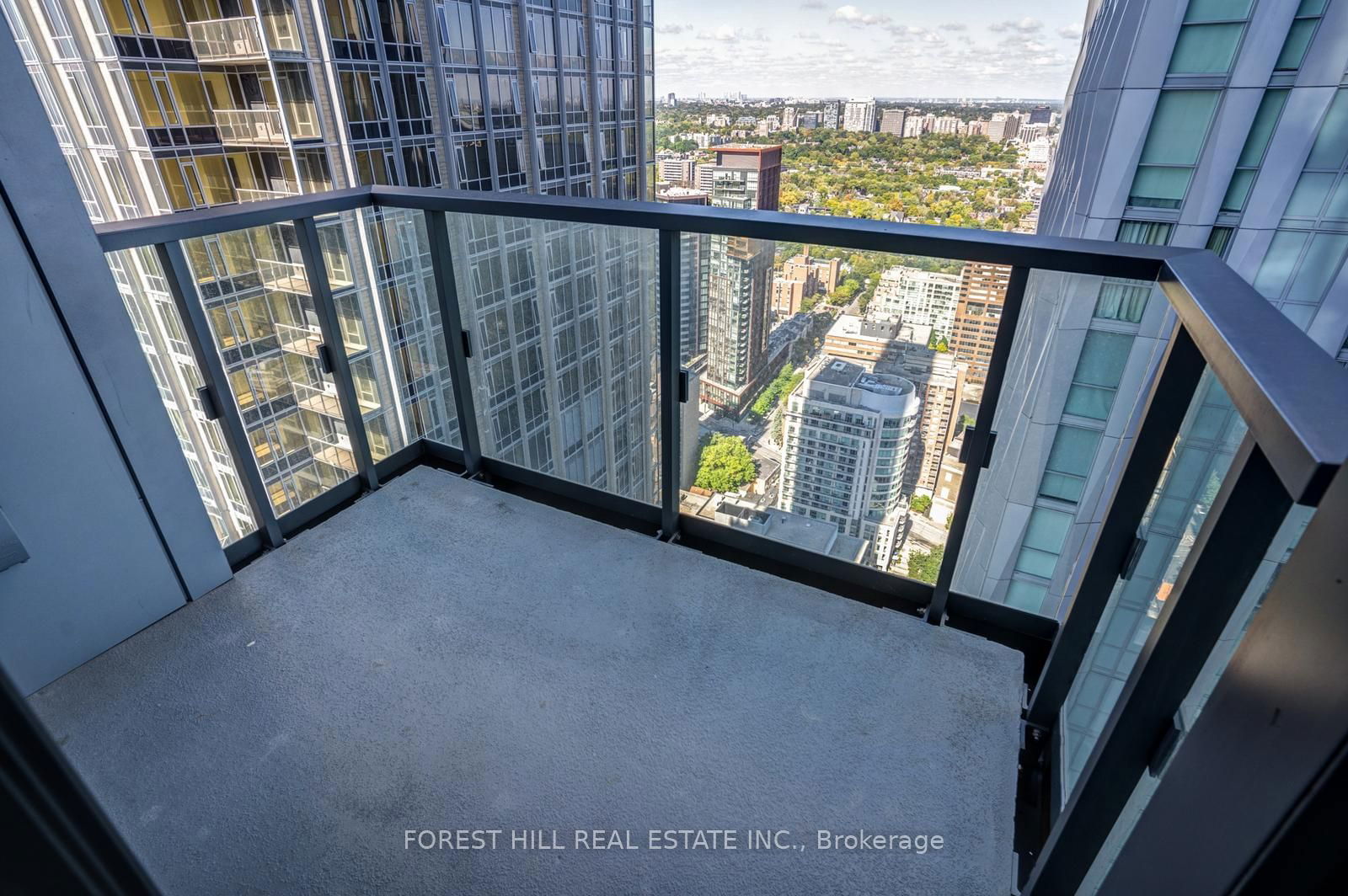 8 Cumberland St, unit 4002 for rent