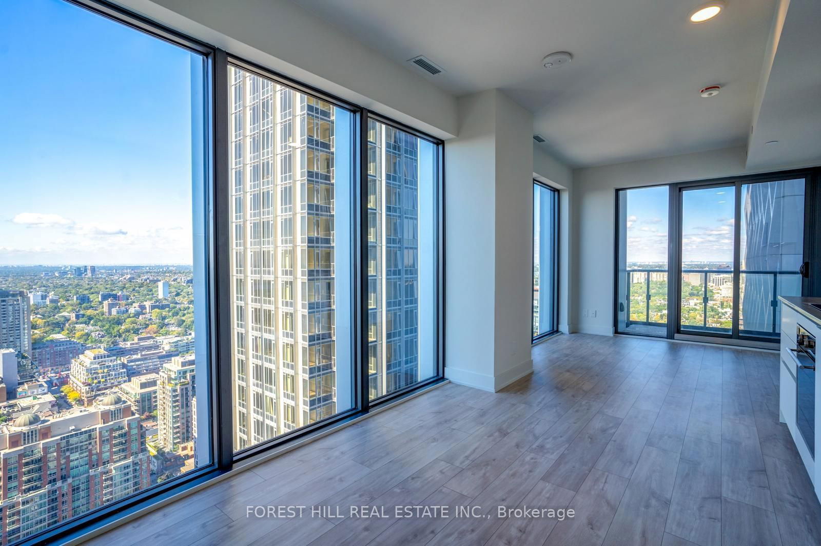 8 Cumberland St, unit 4002 for rent