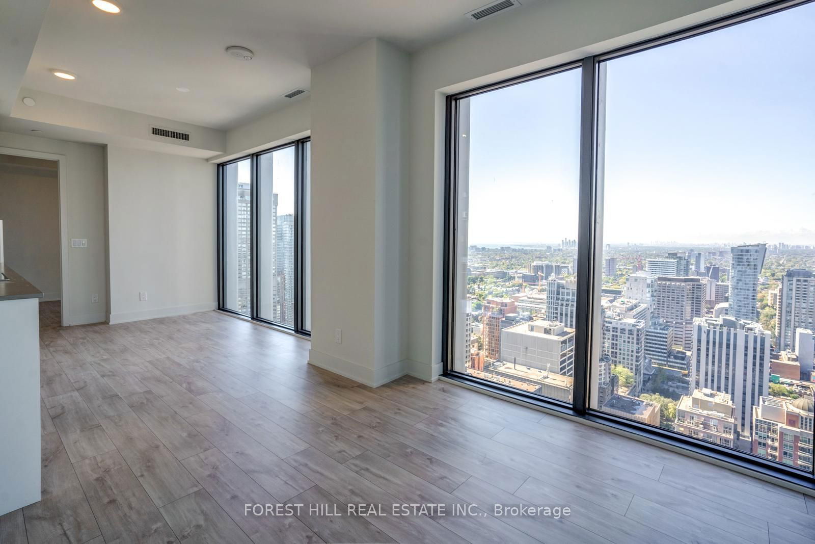 8 Cumberland St, unit 4002 for rent