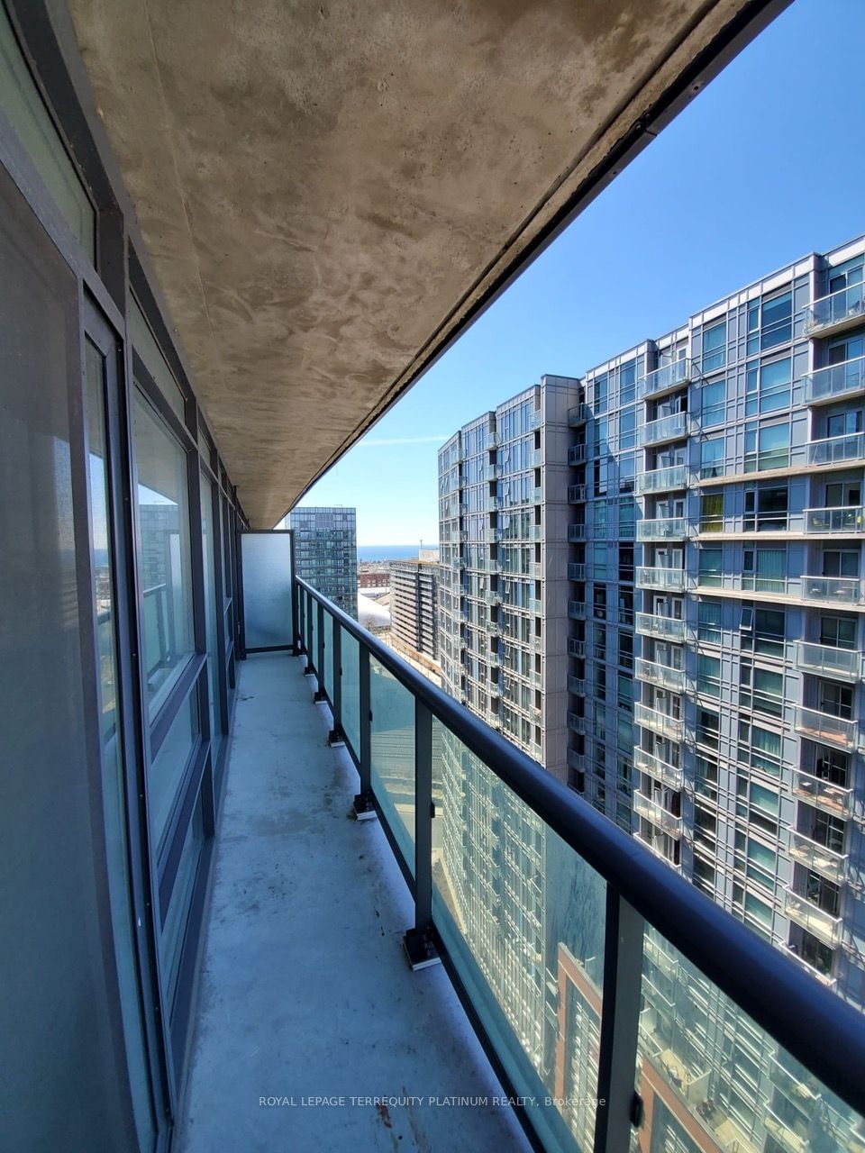 36 Lisgar St, unit 2019 for rent