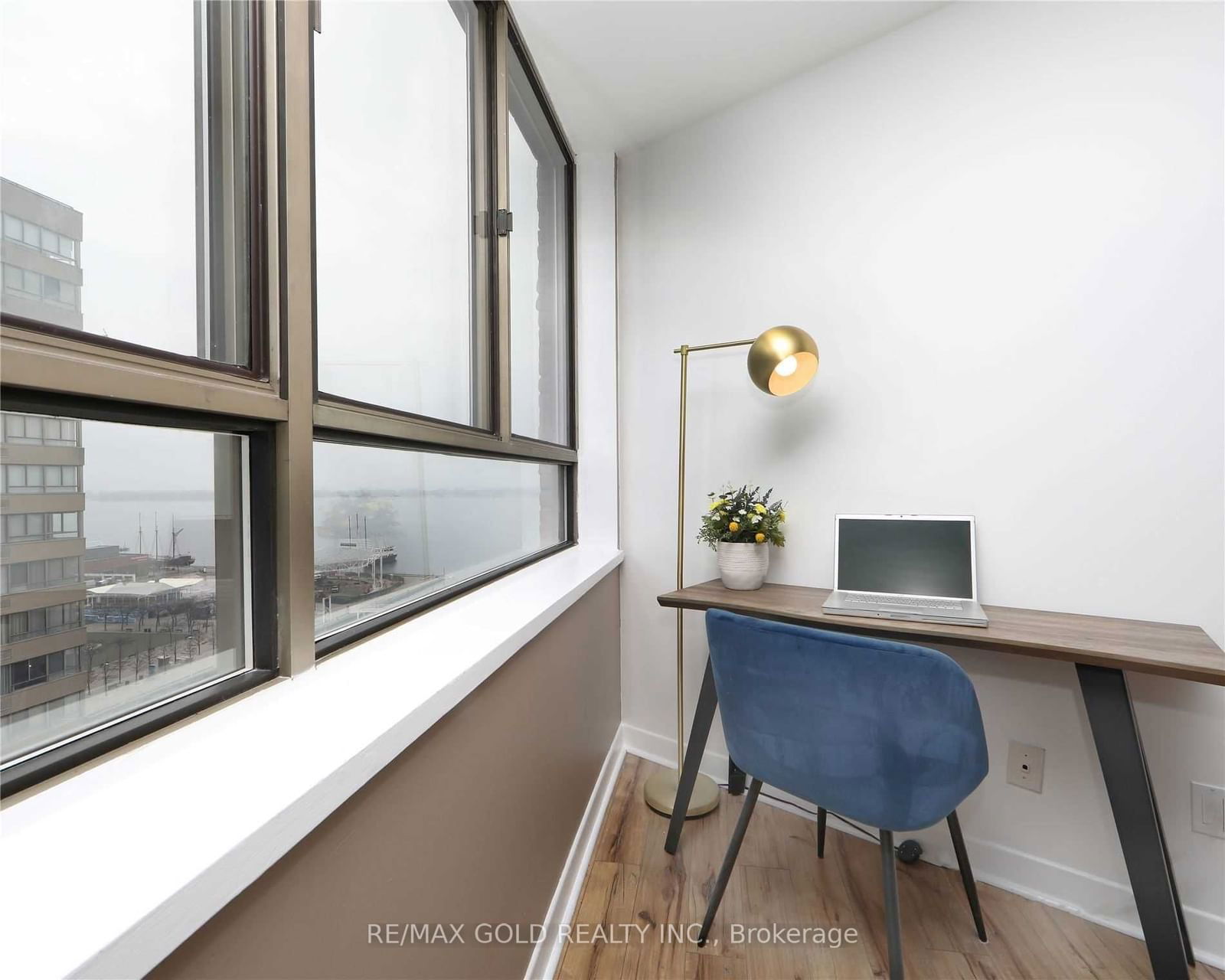 260 Queens Quay W, unit 1406 for sale