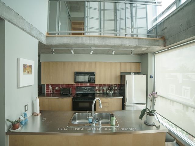 954 King St W, unit 516 for rent