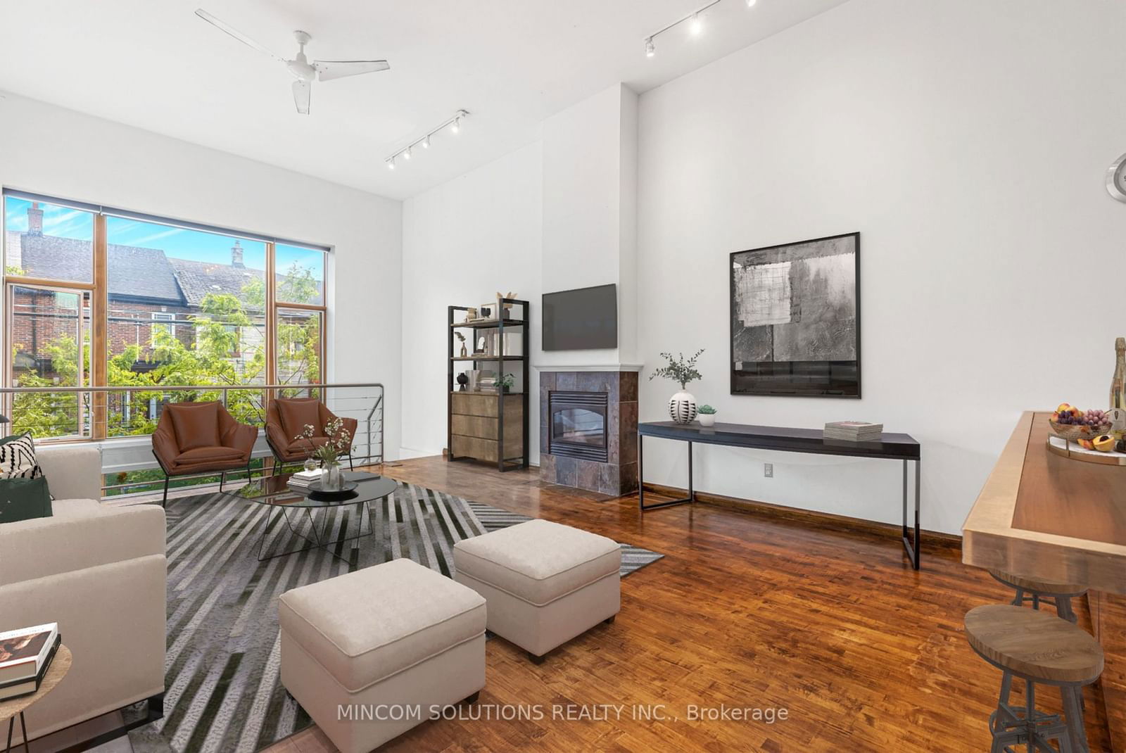 676 Richmond St W, unit 101 for sale