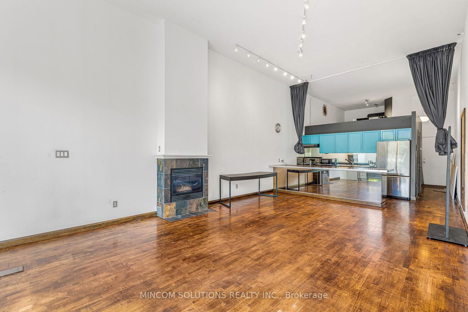 676 Richmond St W, unit 101 for sale