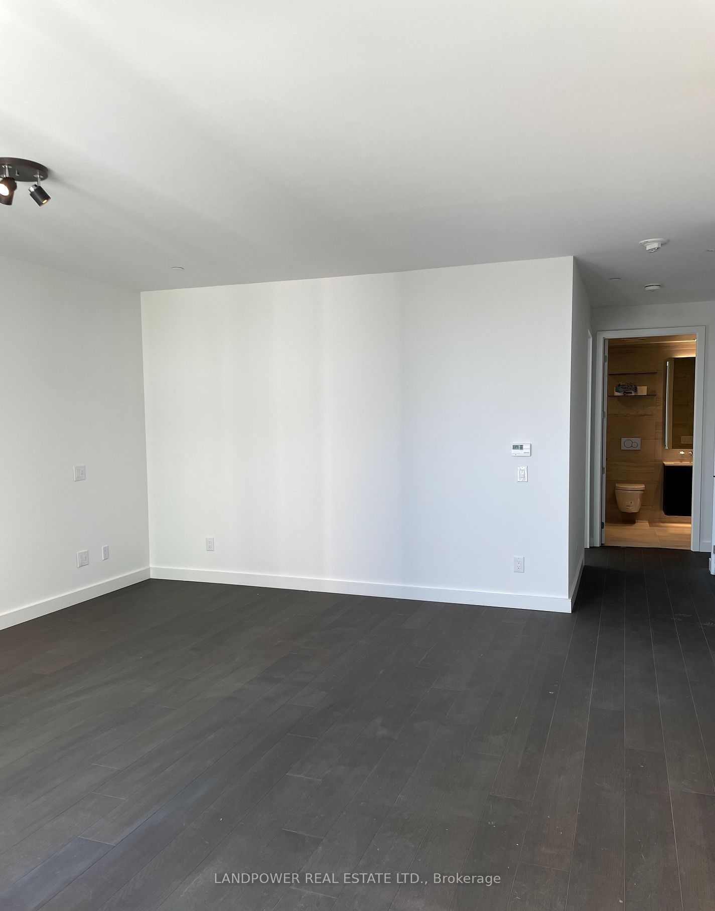 81 Wellesley St, unit 2604 for rent