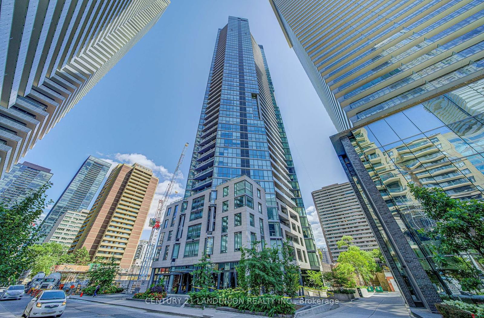 45 Charles St E, unit 3210 for rent