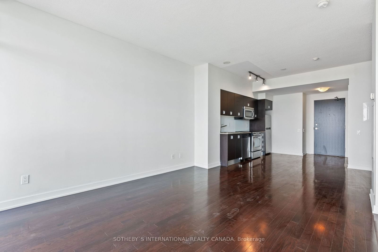 33 Charles St E, unit 3804 for sale