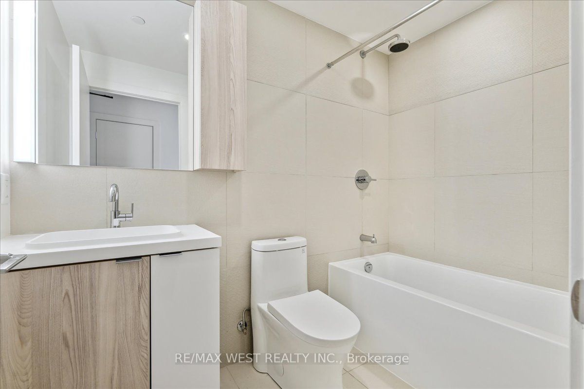 15 Mercer St, unit 2407 for sale