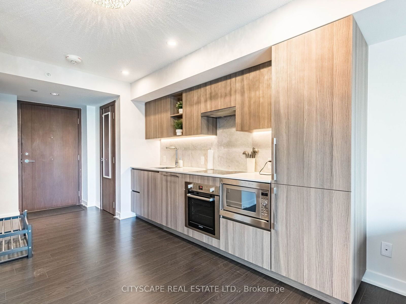 17 Bathurst St, unit 1509 for sale