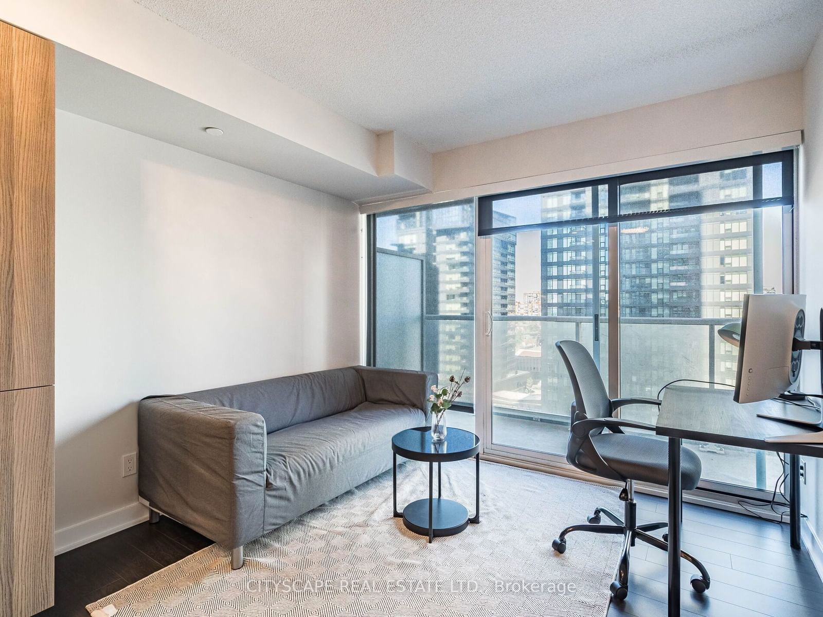 17 Bathurst St, unit 1509 for sale