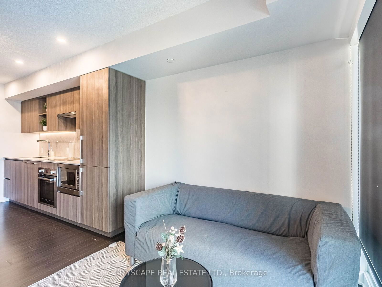 17 Bathurst St, unit 1509 for sale