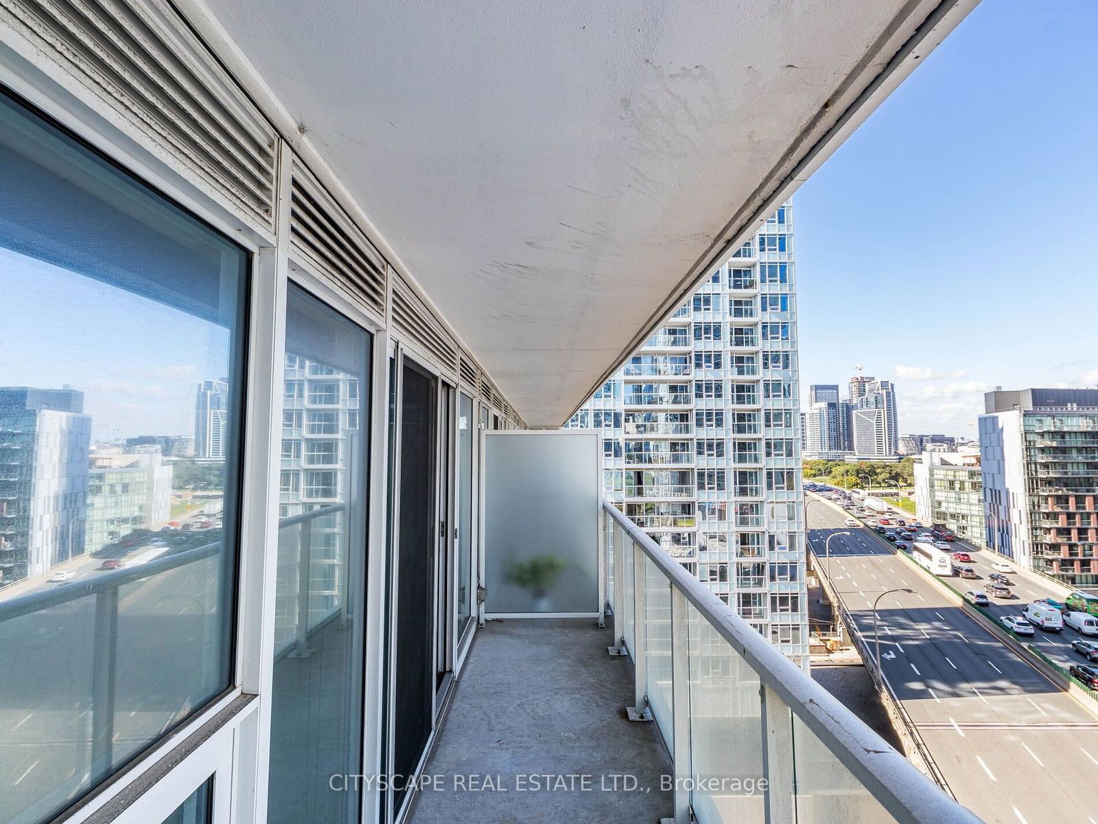 17 Bathurst St, unit 1509 for sale