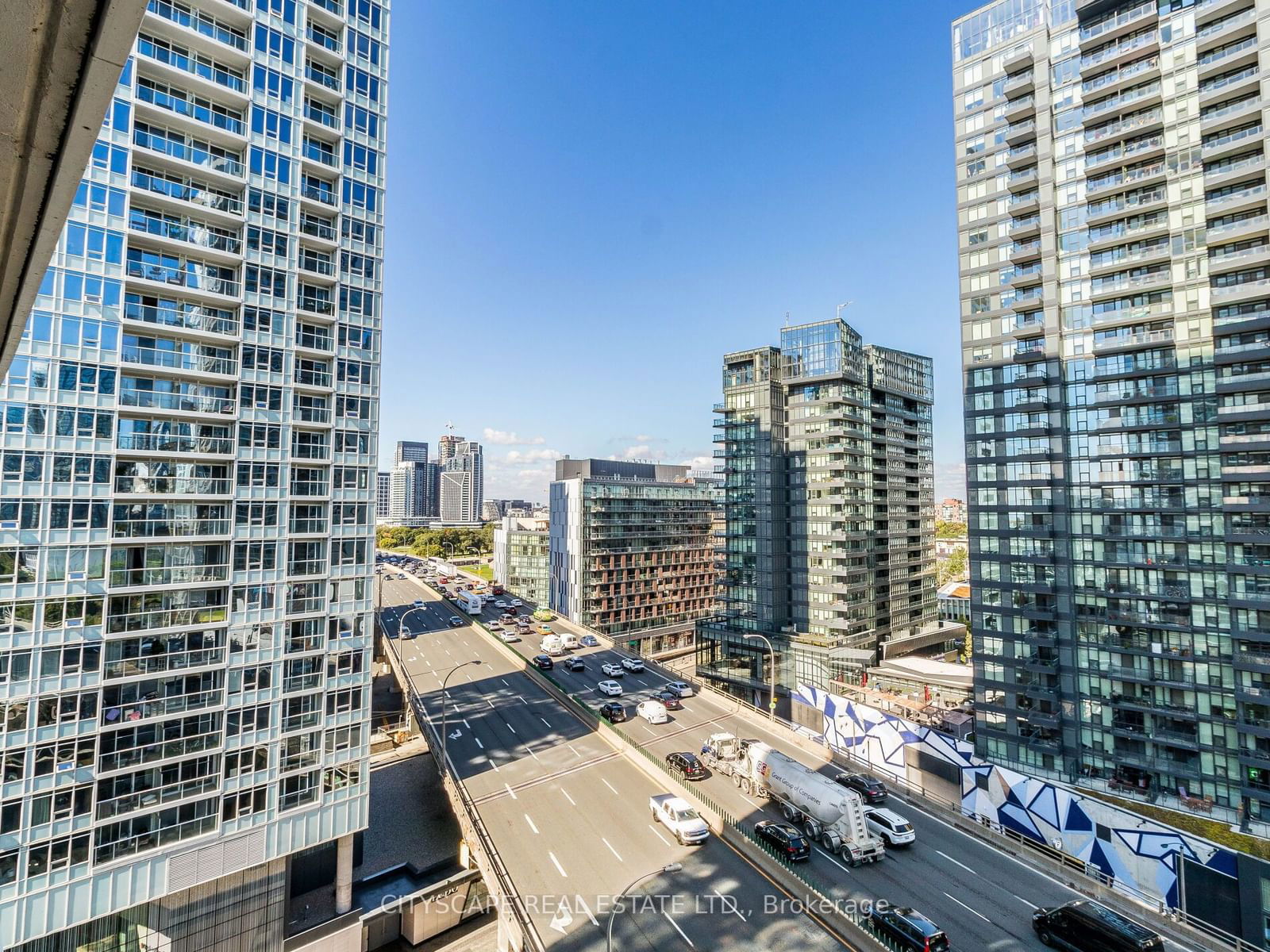 17 Bathurst St, unit 1509 for sale