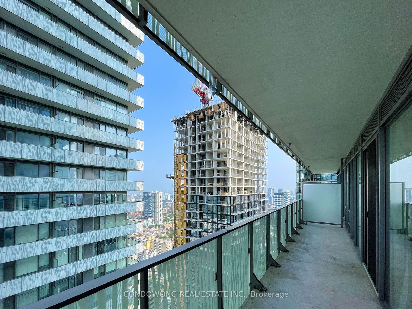 42 Charles St E, unit 4301 for rent