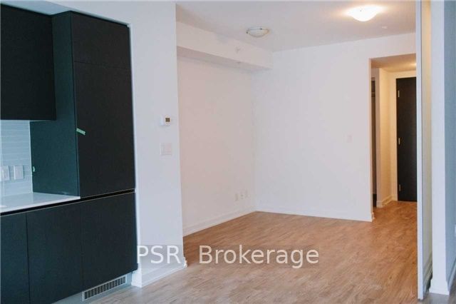 377 Madison Ave, unit 209 for rent