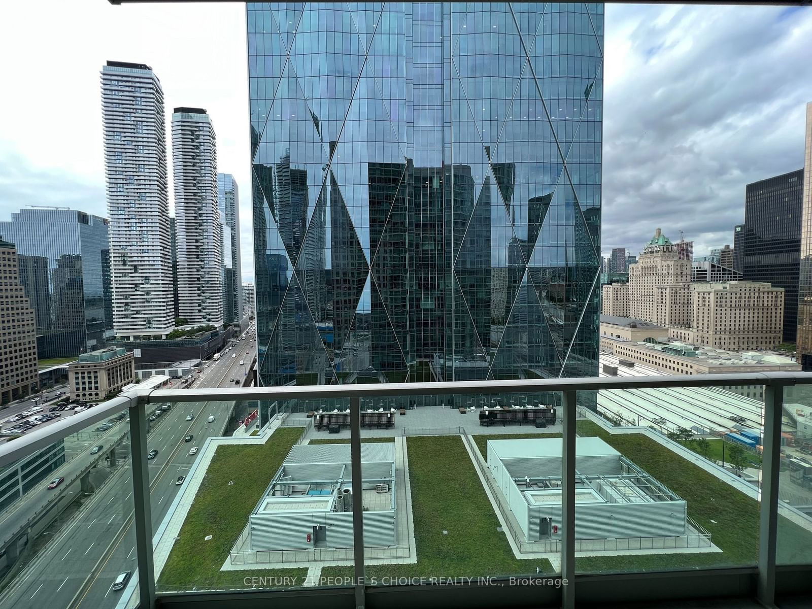 18 Yonge St, unit 2413 for rent