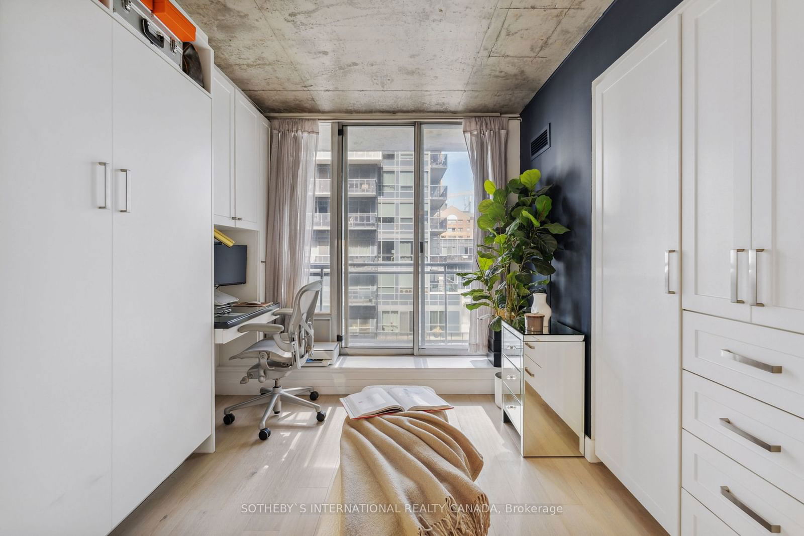 1029 King St W, unit 416 for sale