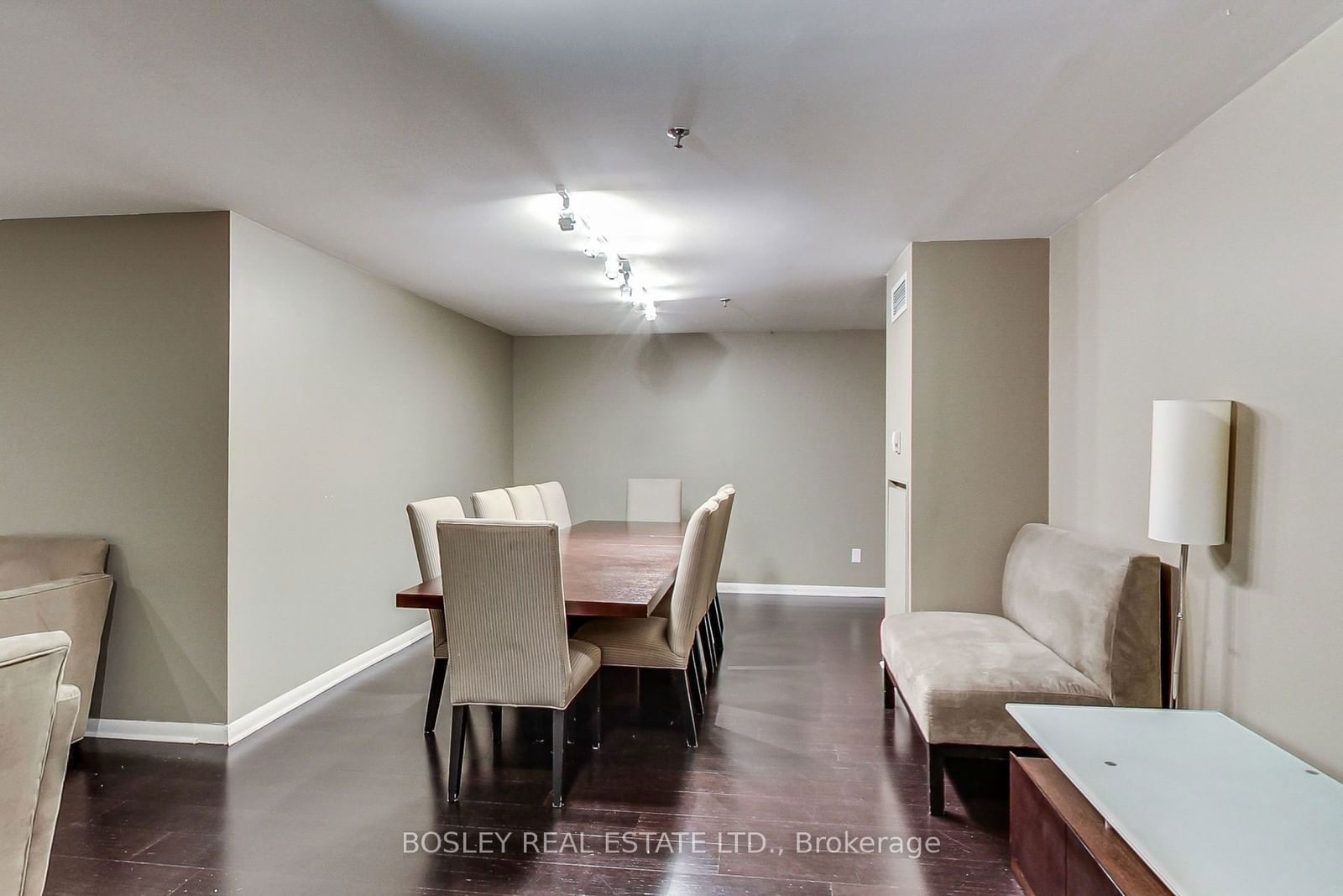 218 King St, unit 405 for rent