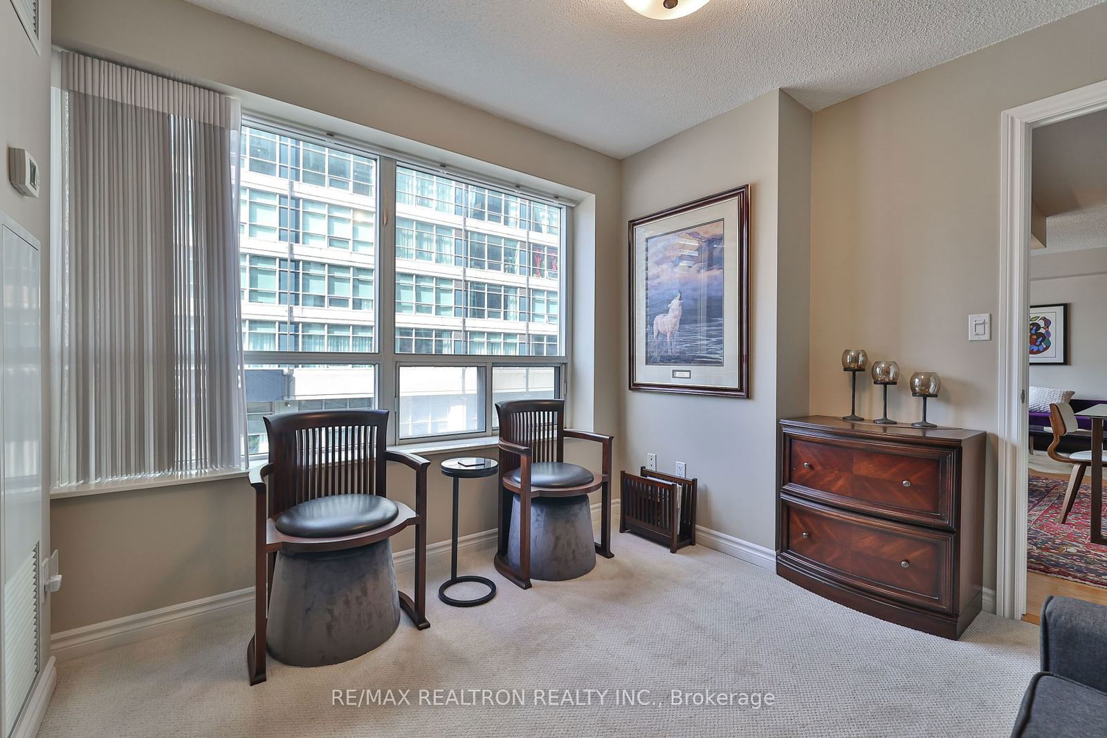 270 Wellington St, unit 417 for sale