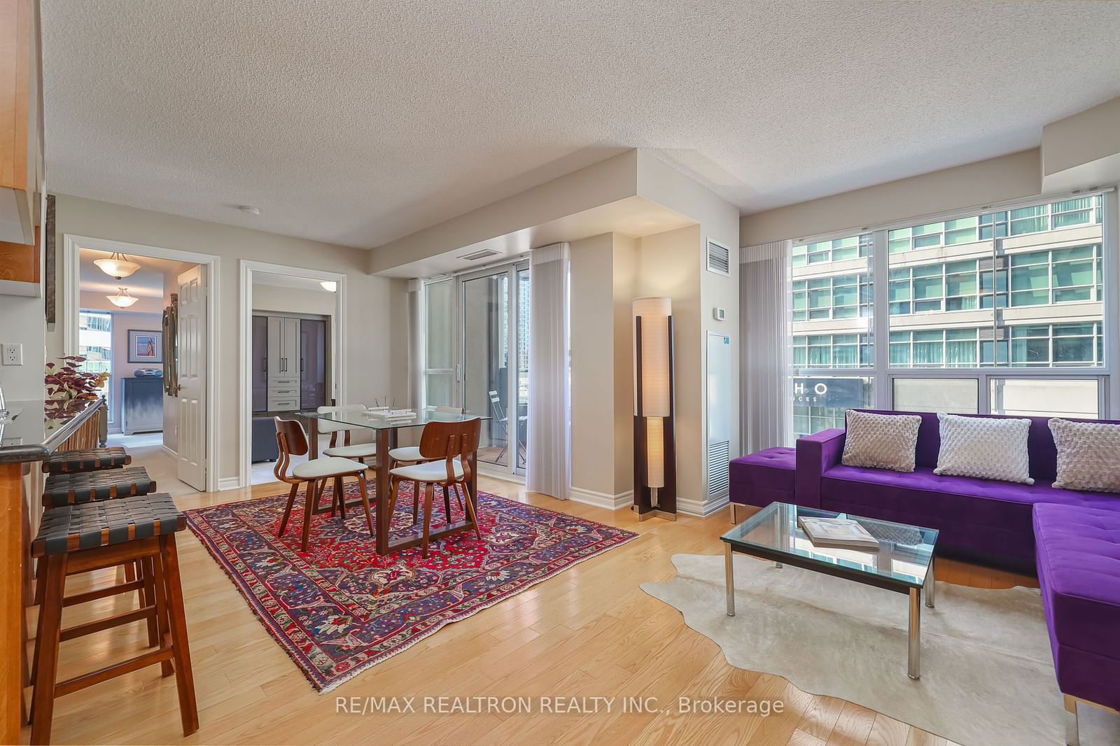 270 Wellington St, unit 417 for sale