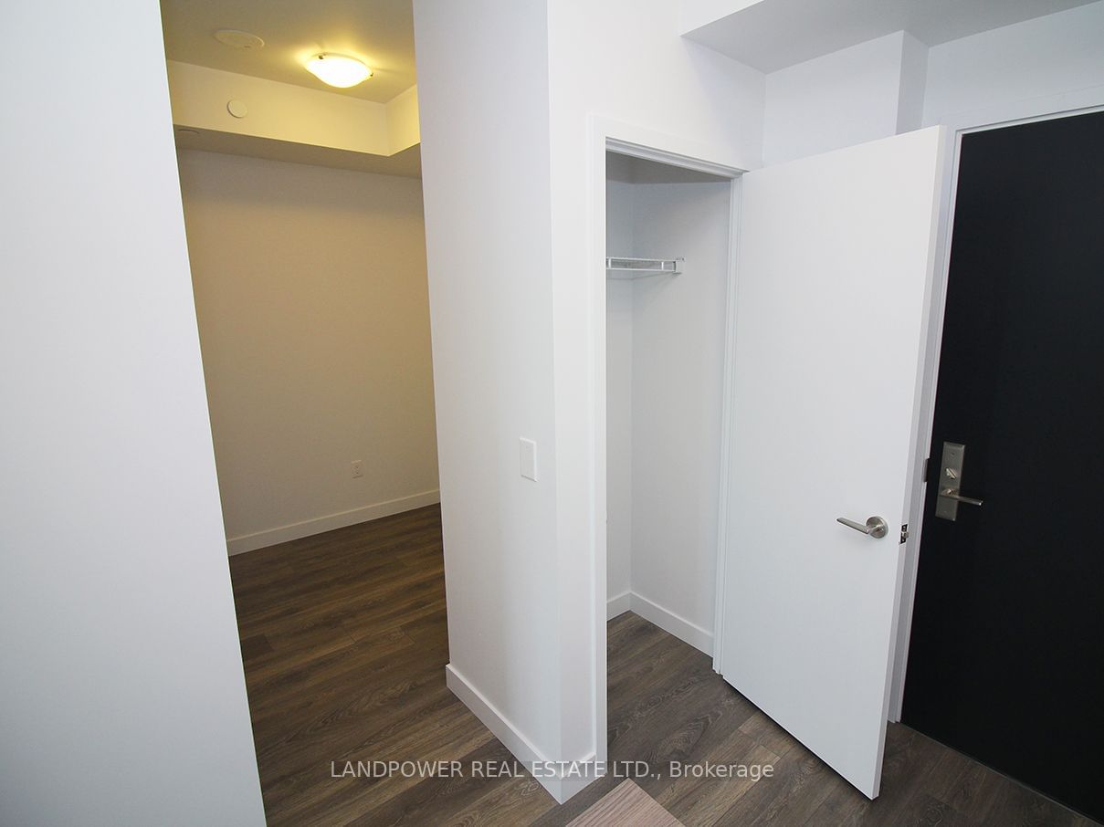 8 Eglinton Ave E, unit 4904 for rent