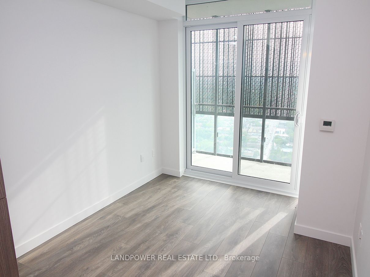 8 Eglinton Ave E, unit 4904 for rent