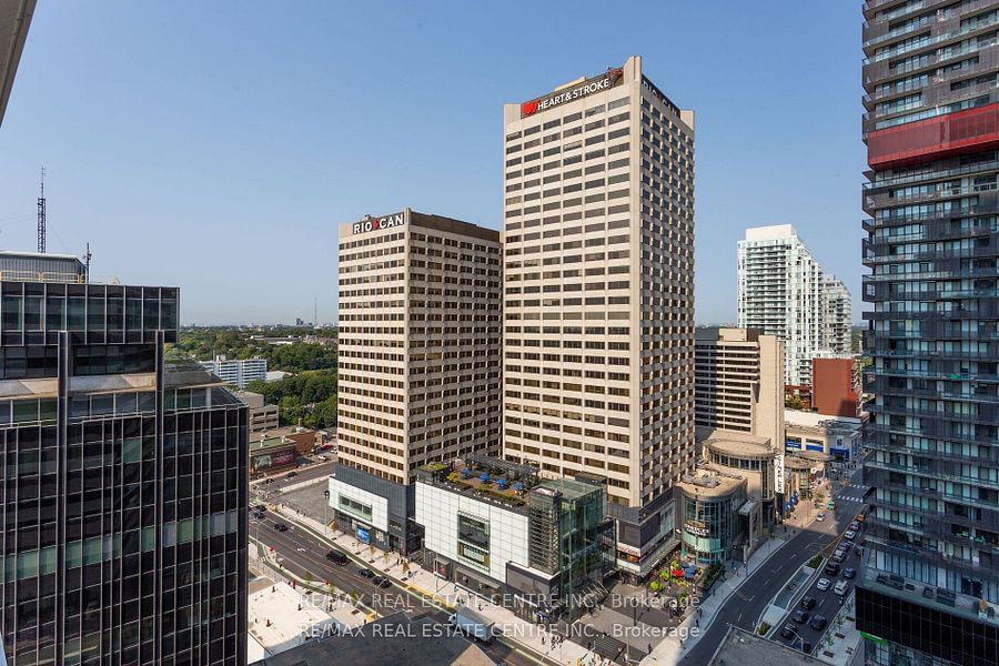 2221 Yonge St, unit 1910 for sale