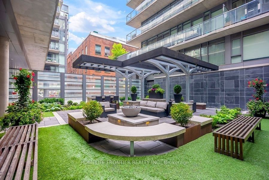 95 Bathurst St S, unit 1401 for rent