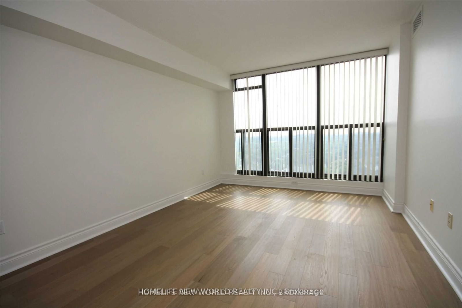 33 Elmhurst Ave, unit 2204 for rent