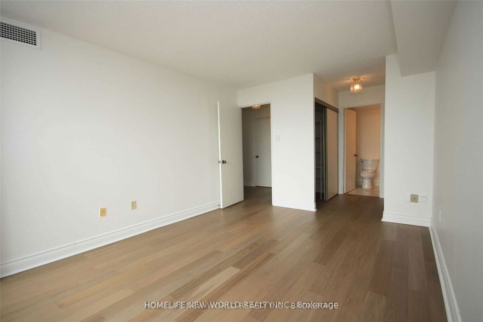 33 Elmhurst Ave, unit 2204 for rent