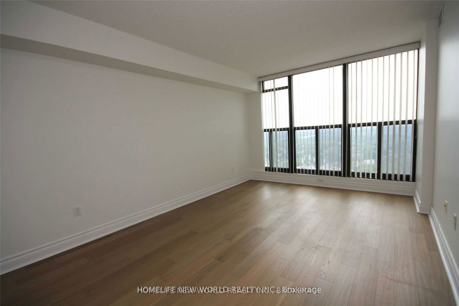 33 Elmhurst Ave, unit 2204 for rent