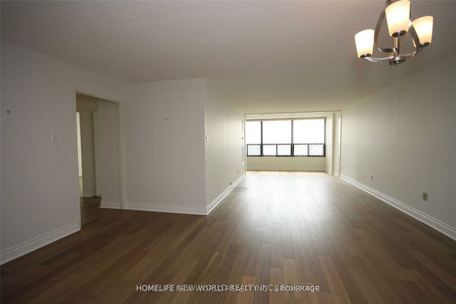 33 Elmhurst Ave, unit 2204 for rent