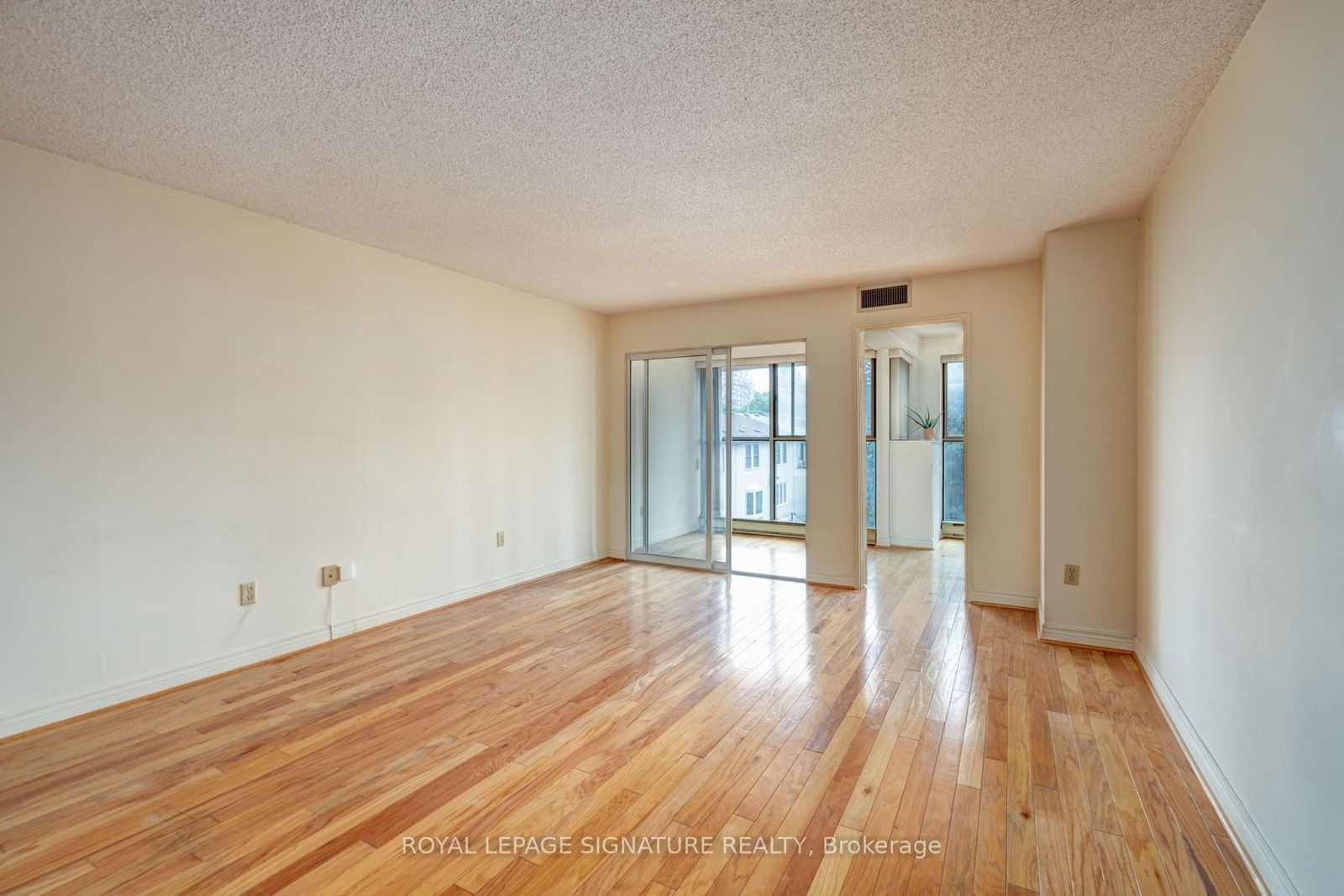 65 Scadding Ave, unit 422 for sale