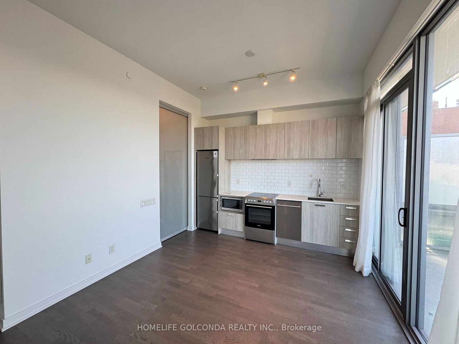 57 St Joseph St, unit 1509 for rent